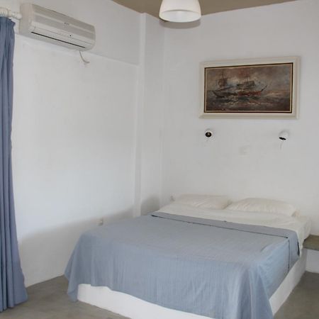 Pansion Andreas Apartment Tinos Island Exterior photo