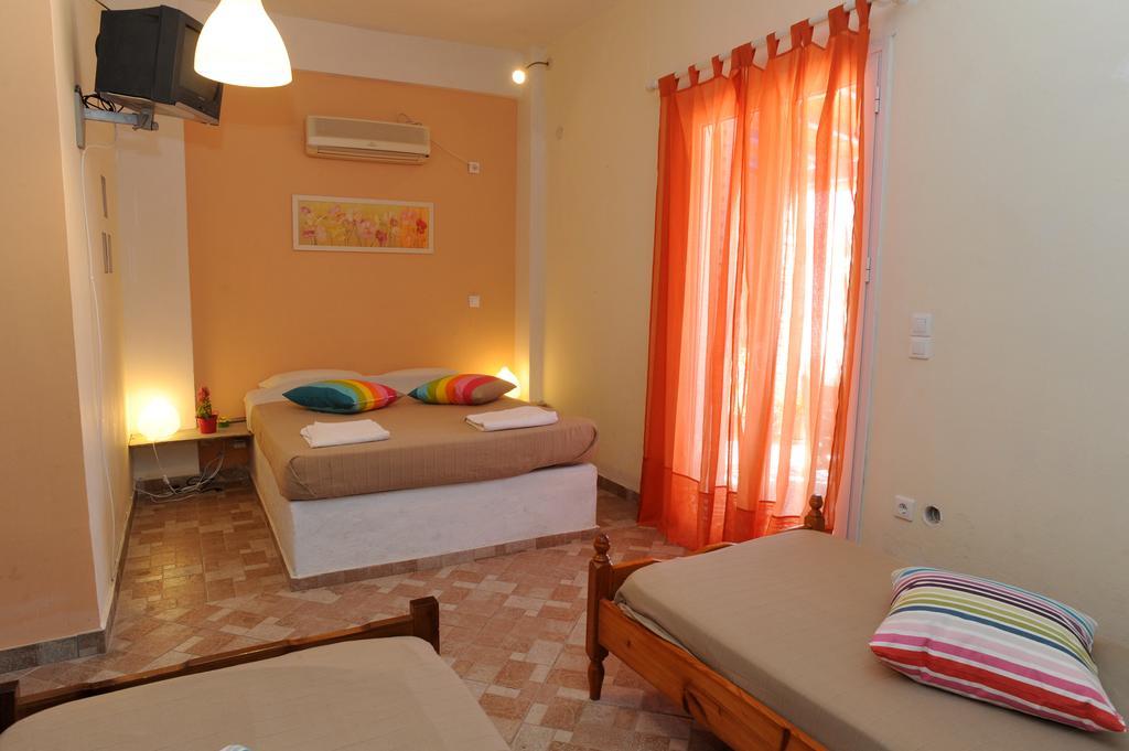 Pansion Andreas Apartment Tinos Island Room photo